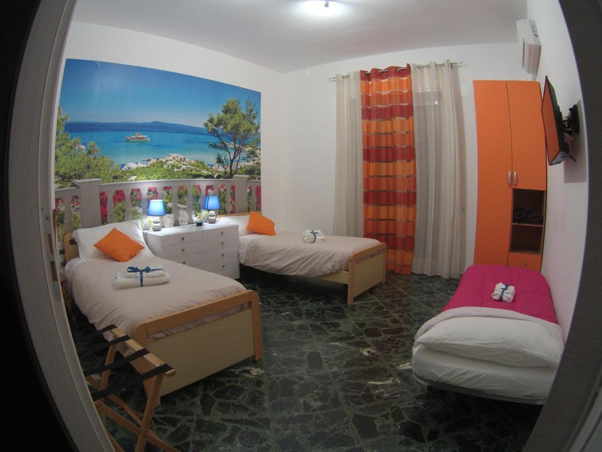 Domus Salerno Apartment ภายนอก รูปภาพ