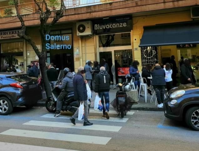 Domus Salerno Apartment ภายนอก รูปภาพ