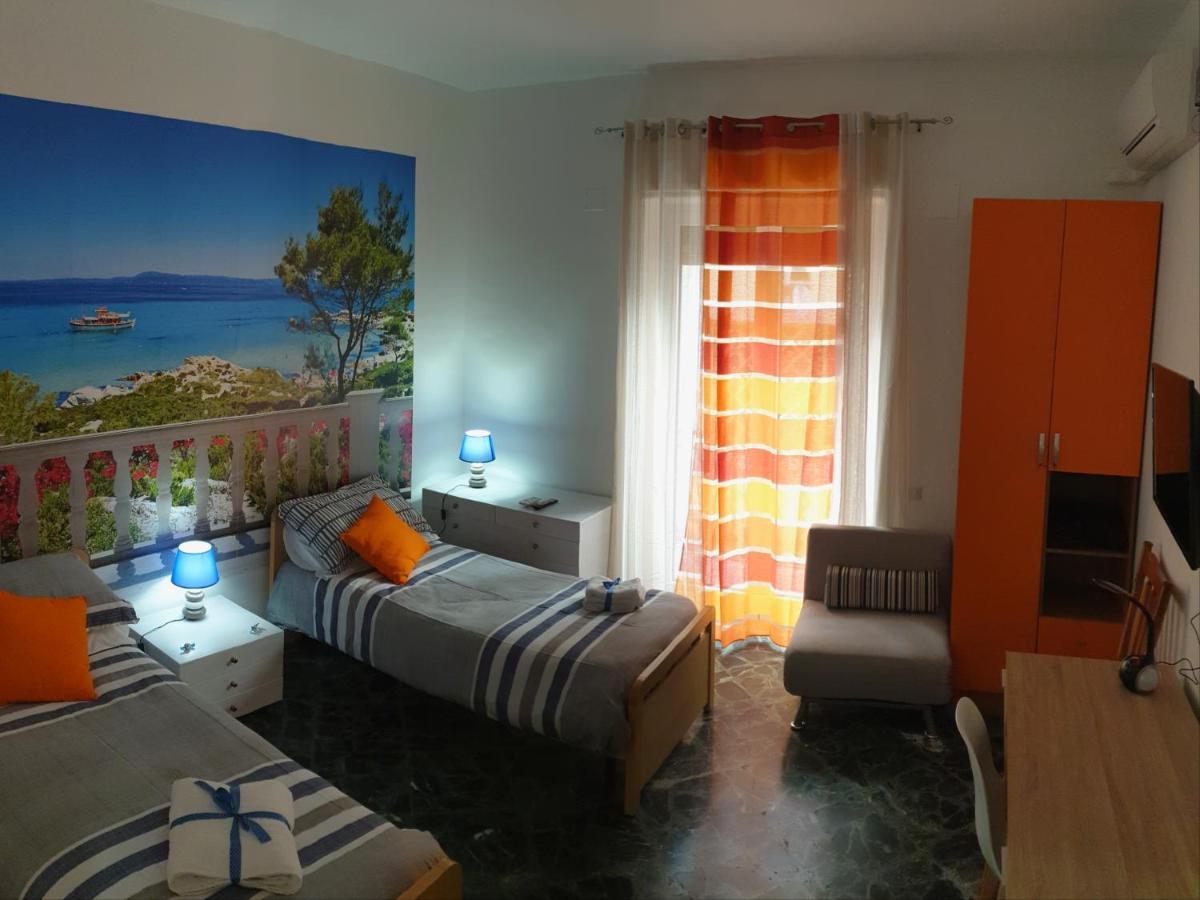 Domus Salerno Apartment ภายนอก รูปภาพ