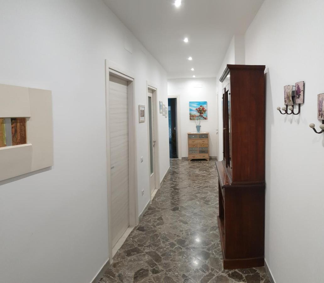Domus Salerno Apartment ภายนอก รูปภาพ